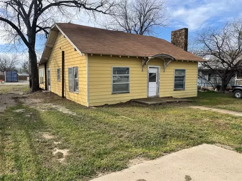 122 Hill St, Albany, TX 76430