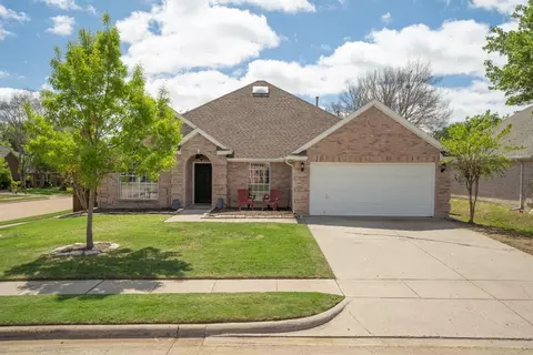 1601 Crabapple Ln, Flower Mound, TX 75028