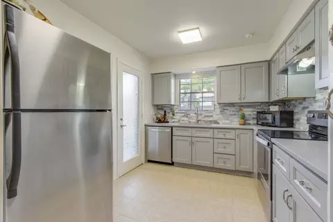 5300 Keller Springs Rd #1022, Dallas, TX 75248