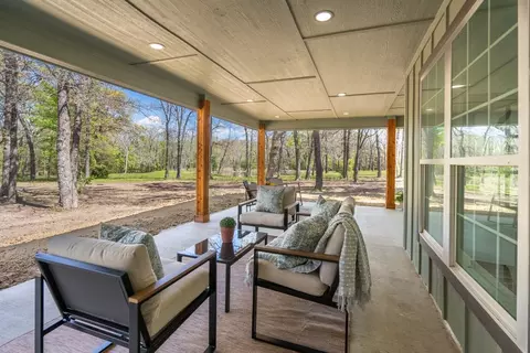 Exterior - 9820 Old Bridge Rd, Terrell, TX 75160 photo 9 of 10