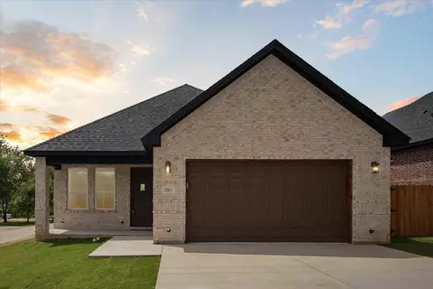 318 S Watson St #C, Alvarado, TX 76009