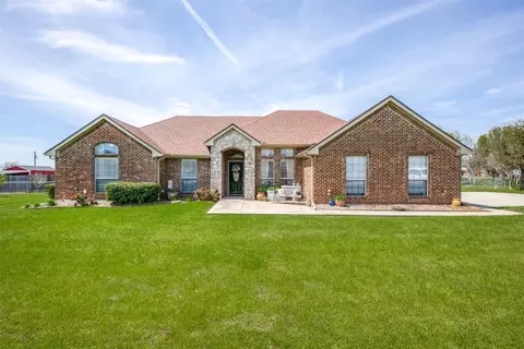 180 Saddlebrook Ct, Rhome, TX 76078