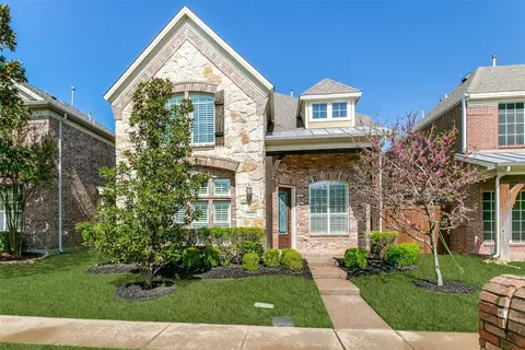 9042 Dillon Trl, Irving, TX 75063