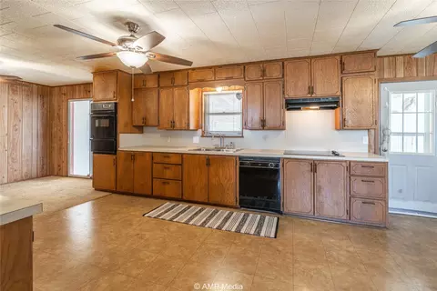 Kitchen - 602 E Rotan St, Stamford, TX 79553 photo 6 of 6