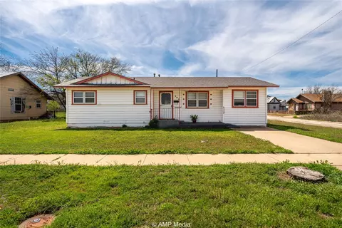 Exterior - 602 E Rotan St, Stamford, TX 79553 photo 8 of 8