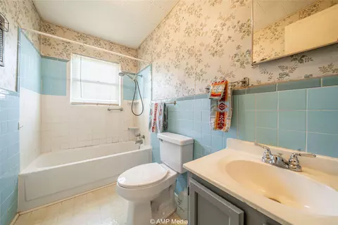 Bath - 602 E Rotan St, Stamford, TX 79553 photo 1 of 1