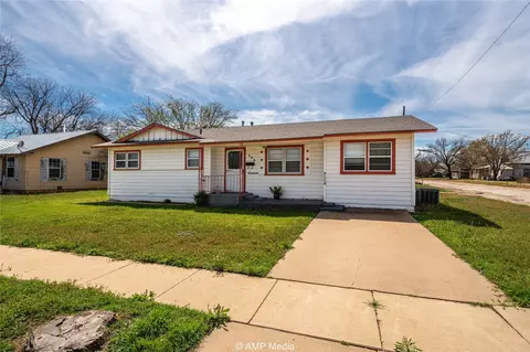 602 E Rotan St, Stamford, TX 79553
