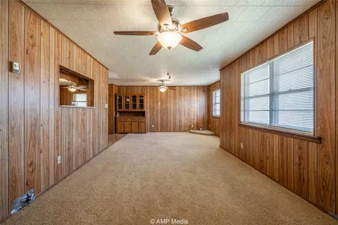 Living - 602 E Rotan St, Stamford, TX 79553 photo 4 of 4