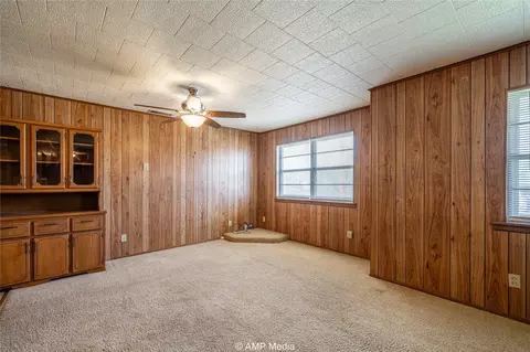 Living - 602 E Rotan St, Stamford, TX 79553 photo 2 of 4
