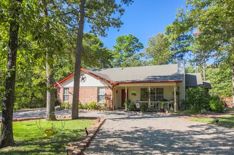 339 Green Meadow Trl, Holly Lake Ranch, TX 75765