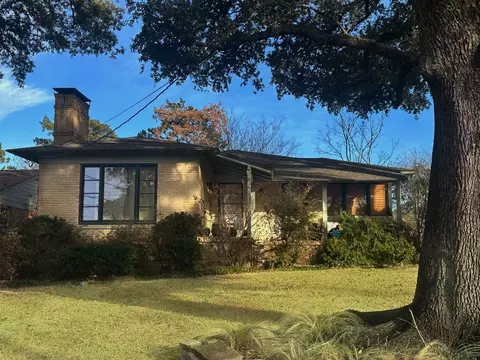 920 Bison Trl, Dallas, TX 75208