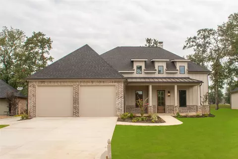 253 Saint Andrews Dr, Mabank, TX 75156