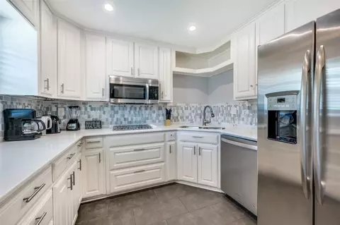 700 Glenn Dr, Euless, TX 76039 photo 9