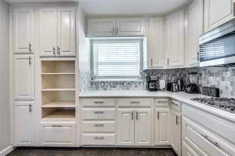 700 Glenn Dr, Euless, TX 76039 photo 8