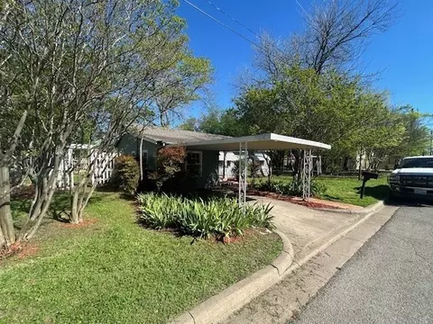 203 S Baker St, Granbury, TX 76048