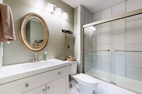 Bath - 77 Winchester Dr, Euless, TX 76039 photo 3 of 5