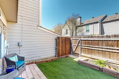 Exterior - 77 Winchester Dr, Euless, TX 76039 photo 2 of 3
