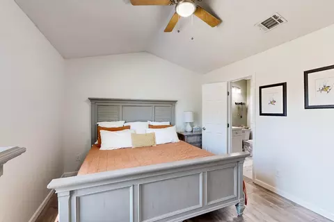 Bedroom - 77 Winchester Dr, Euless, TX 76039 photo 2 of 5