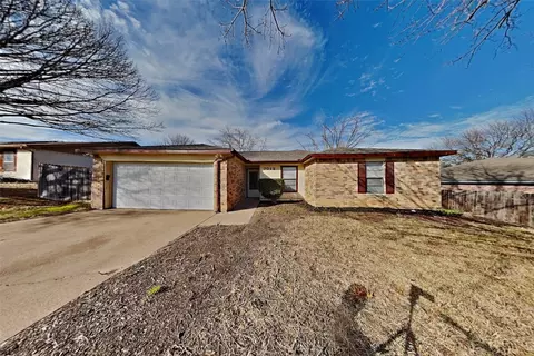 7012 Hanging Cliff Pl, North Richland Hills, TX 76182