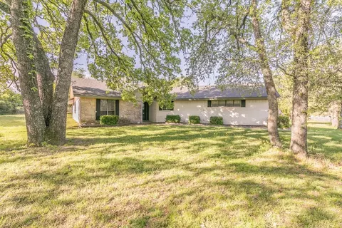 170 Windsor Ln, Springtown, TX 76082