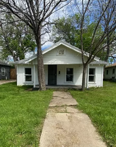 1225 E Baltimore Ave, Fort Worth, TX 76104