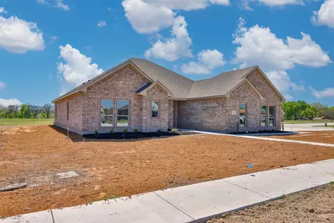 506 N Neu Dr, Lindsay, TX 76250