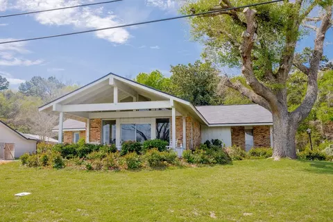 1140 W Fairway Dr, Hideaway, TX 75771