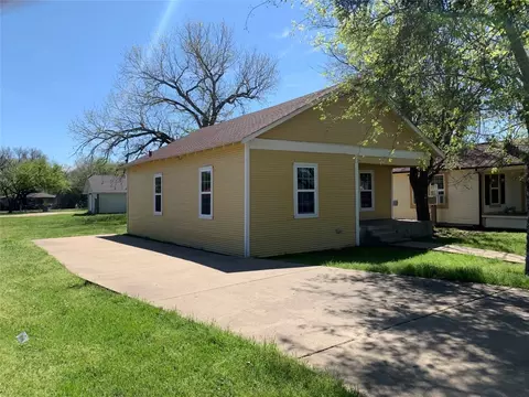 309 Avenue A Ave, Ennis, TX 75119