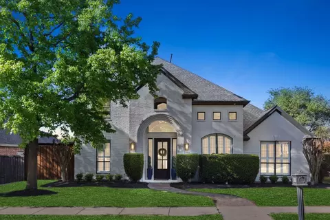 5152 Loma Alta Dr, Frisco, TX 75034