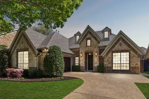 8216 Ridgelea St, Dallas, TX 75209