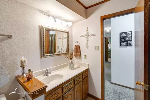 Bath - 7634 Ruby Esther Cir, Abilene, TX 79606 photo 3 of 6