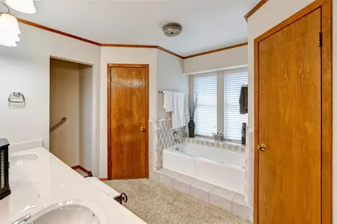 Bath - 7634 Ruby Esther Cir, Abilene, TX 79606 photo 4 of 6
