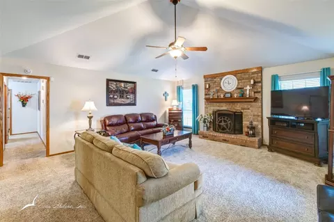Living - 7634 Ruby Esther Cir, Abilene, TX 79606 photo 2 of 4