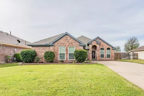 1700 Cedar Elm Dr, Corinth, TX 76210