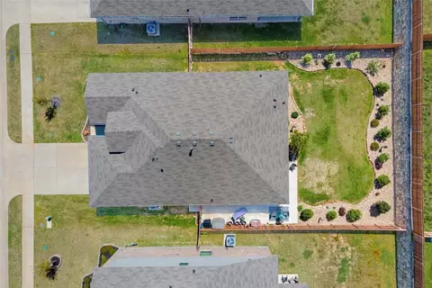 Exterior - 1106 Pacifica Trl, Cleburne, TX 76033 photo 7 of 8