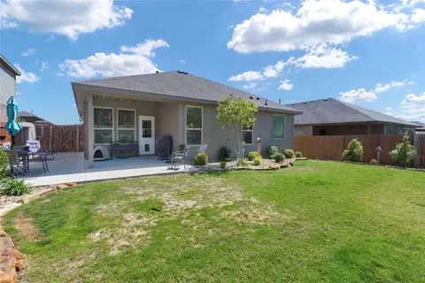 Exterior - 1106 Pacifica Trl, Cleburne, TX 76033 photo 5 of 8