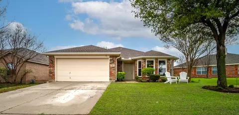 14160 Snaffle Bit Trl, Haslet, TX 76052
