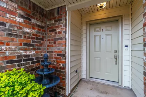 Exterior - 14160 Snaffle Bit Trl, Haslet, TX 76052 photo 3 of 5