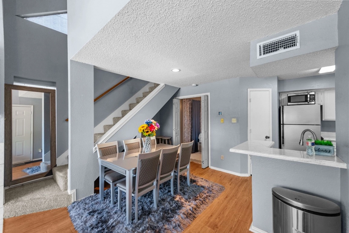 9815 Walnut St Unit 204  