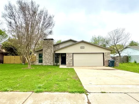 2612 S Center St, Arlington, TX 76014