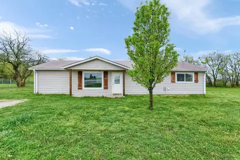 171 Dozier St, Callisburg, TX 76240