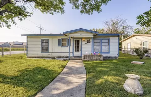 2352 Jasper St, Fort Worth, TX 76106