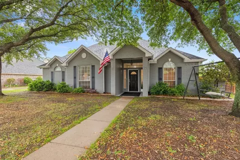 300 Hillside Dr, Forney, TX 75126