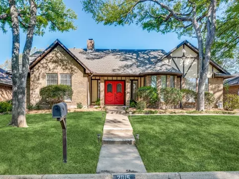 2015 Turf Club Dr, Arlington, TX 76017