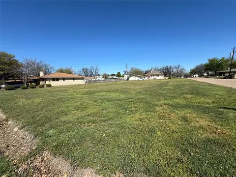 700 N 3rd St, Haskell, TX 79521