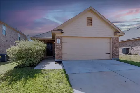 1711 Blue Jay Dr, Ennis, TX 75119