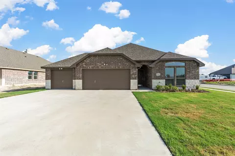 500 Crabtree Cir, Royse City, TX 75189