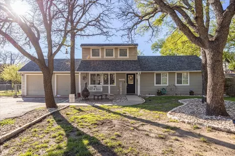 4012 Angelina Ct N, Granbury, TX 76049