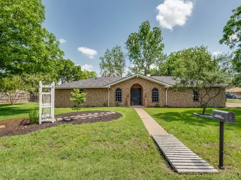 100 E Mimosa St, Crandall, TX 75114