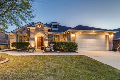 8484 Creekbluff Dr, Dallas, TX 75249